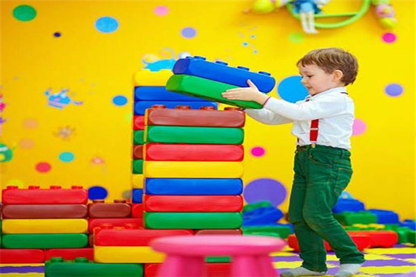 玩升嬰兒玩具 技術(shù)創(chuàng)新驅(qū)動(dòng)下的銷售策略與發(fā)展前景